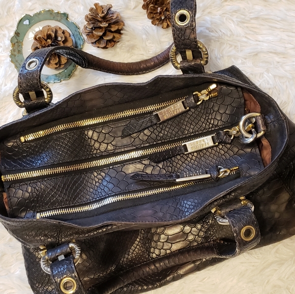 Stuart Weitzman Embossed Leather Bag - Picture 3 of 9